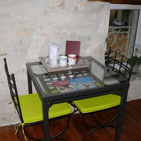 住宿加早餐酒店 Le Clos De La Vigne Montreuil (Pays de la Loire)