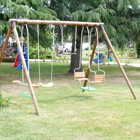 Le Clos De La Vigne 住宿加早餐酒店 Montreuil (Pays de la Loire)